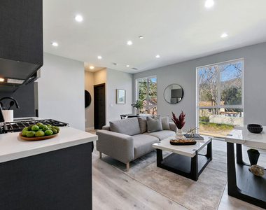 15106 Roxford St, - Photo Thumbnail 5