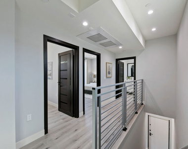15106 Roxford St, - Photo Thumbnail 11