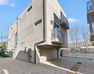 15106 Roxford St - Photo Thumbnail 19