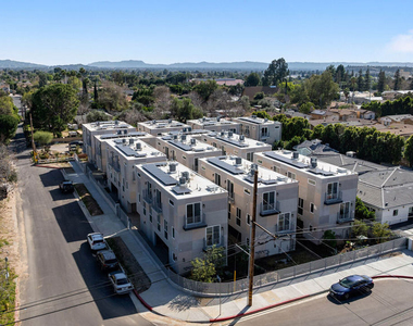 15106 Roxford St - Photo Thumbnail 21
