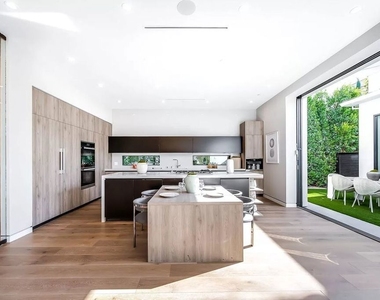 723 N Orlando Avenue - Photo Thumbnail 2