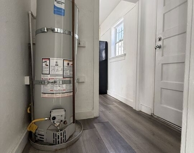 2235 W 14th Street - Photo Thumbnail 7