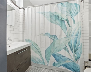 509 East 87th Street - Photo Thumbnail 2