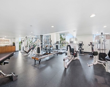 13650 Marina Pointe Drive - Photo Thumbnail 68