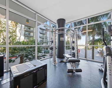 13650 Marina Pointe Drive - Photo Thumbnail 69