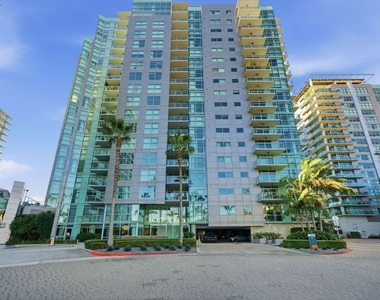13650 Marina Pointe Drive - Photo Thumbnail 49