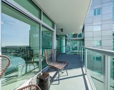 13650 Marina Pointe Drive - Photo Thumbnail 43
