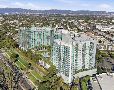 13650 Marina Pointe Drive - Photo Thumbnail 73