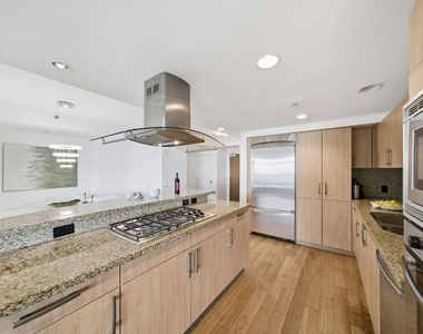 13650 Marina Pointe Drive - Photo Thumbnail 14