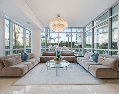 13650 Marina Pointe Drive - Photo Thumbnail 54