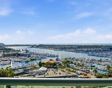 13650 Marina Pointe Drive - Photo Thumbnail 44