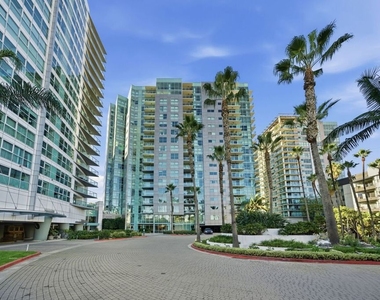 13650 Marina Pointe Drive - Photo Thumbnail 50
