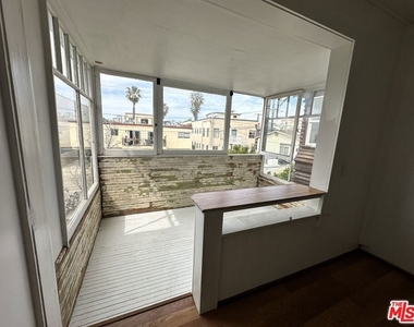 49 Dudley Avenue - Photo Thumbnail 15