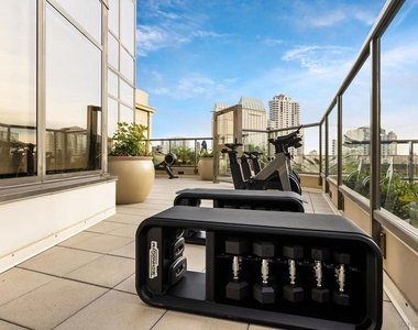 700 W E St - Photo Thumbnail 38