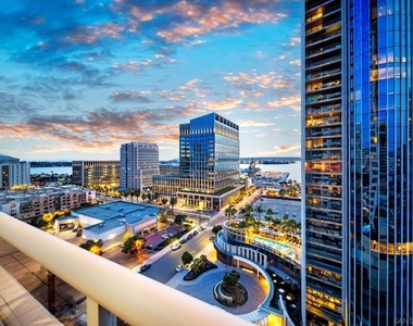 700 W E St - Photo Thumbnail 33