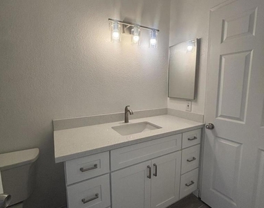 74800 Sheryl Avenue - Photo Thumbnail 2