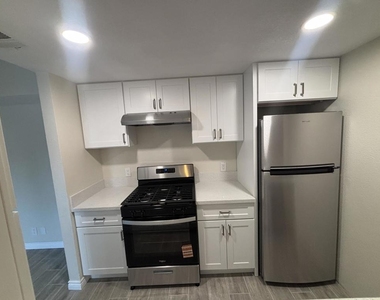 74800 Sheryl Avenue - Photo Thumbnail 7
