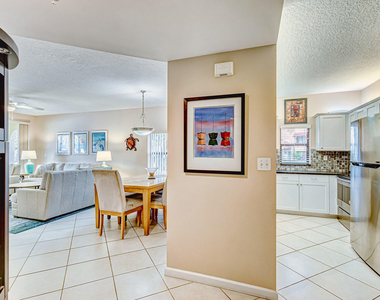 200 Uno Lago Drive - Photo Thumbnail 4