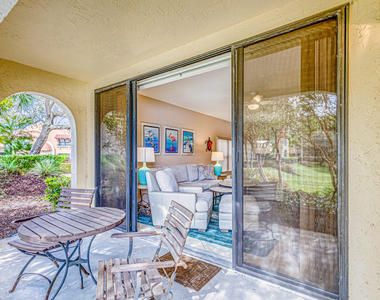 200 Uno Lago Drive - Photo Thumbnail 31