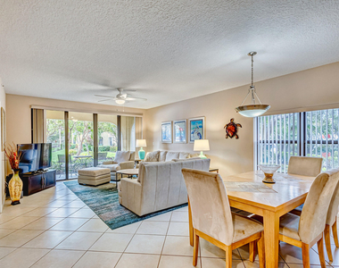 200 Uno Lago Drive - Photo Thumbnail 12