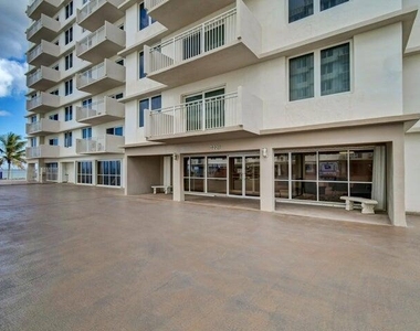3221 S Ocean Boulevard - Photo Thumbnail 7