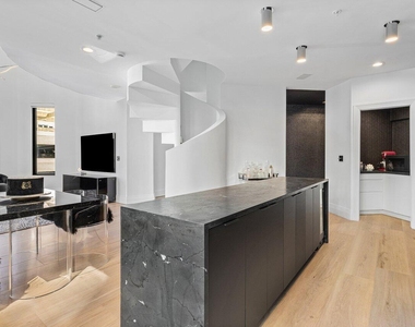 801 S Olive Avenue - Photo Thumbnail 5