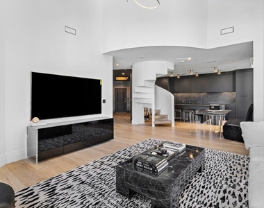 801 S Olive Avenue - Photo Thumbnail 9