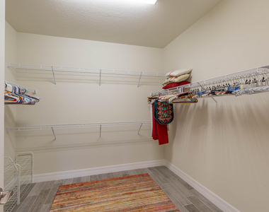 8161 Hanoverian Drive - Photo Thumbnail 14