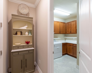 8161 Hanoverian Drive - Photo Thumbnail 15