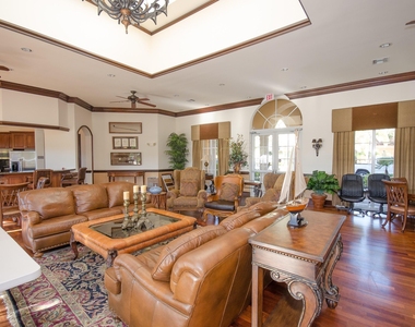 11860 Valencia Gardens Avenue - Photo Thumbnail 33