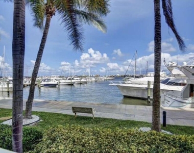 804 E Windward Way - Photo Thumbnail 4