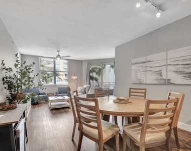 804 E Windward Way - Photo Thumbnail 22