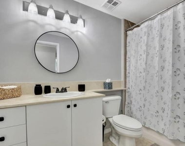 804 E Windward Way - Photo Thumbnail 12