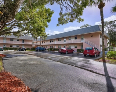18081 Se Country Club Drive - Photo Thumbnail 15