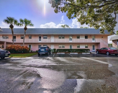 18081 Se Country Club Drive - Photo Thumbnail 8