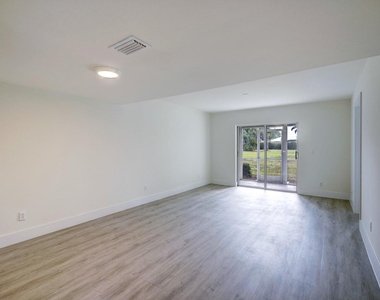 18081 Se Country Club Drive - Photo Thumbnail 19