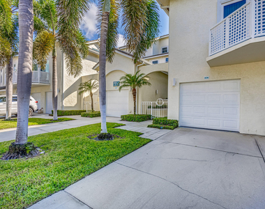 406 Mainsail Circle - Photo Thumbnail 2