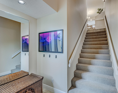 406 Mainsail Circle - Photo Thumbnail 8