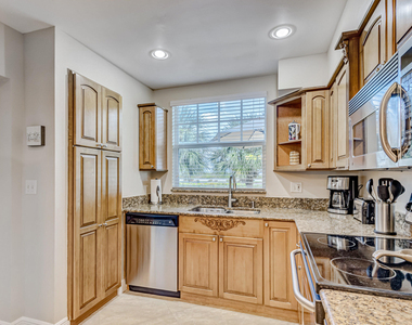 406 Mainsail Circle - Photo Thumbnail 25