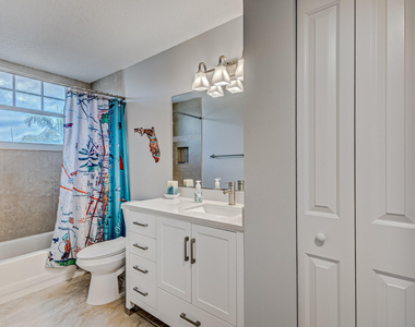 406 Mainsail Circle - Photo Thumbnail 29