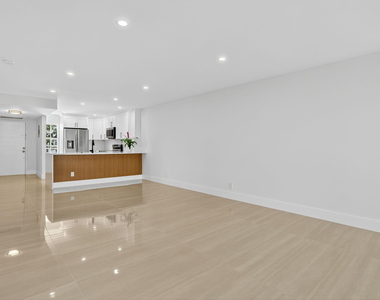 2651 S Palm Aire Drive S - Photo Thumbnail 3