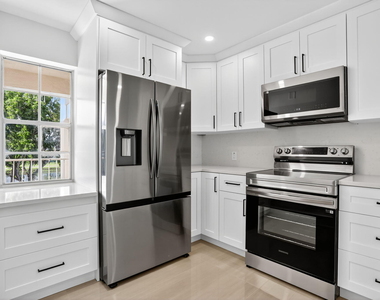 2651 S Palm Aire Drive S - Photo Thumbnail 4