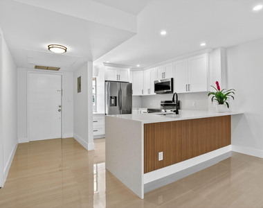 2651 S Palm Aire Drive S - Photo Thumbnail 10