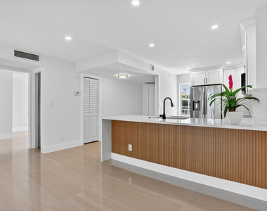 2651 S Palm Aire Drive S - Photo Thumbnail 11