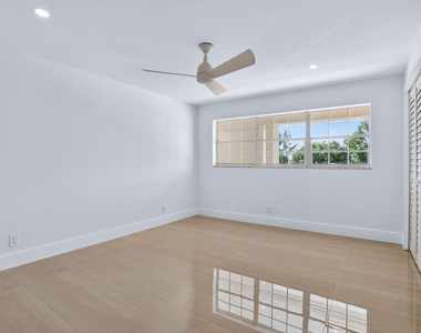 2651 S Palm Aire Drive S - Photo Thumbnail 22