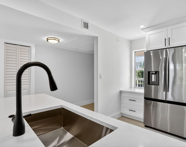 2651 S Palm Aire Drive S - Photo Thumbnail 6