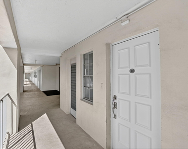 2651 S Palm Aire Drive S - Photo Thumbnail 31