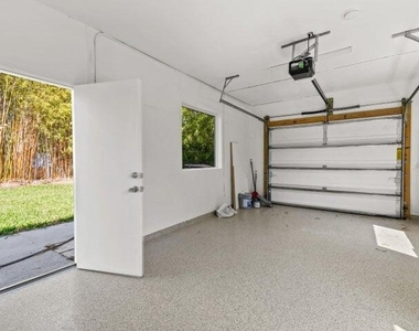 3415 N Flagler Drive - Photo Thumbnail 1
