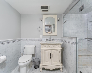 8 Wakeman Court - Photo Thumbnail 4