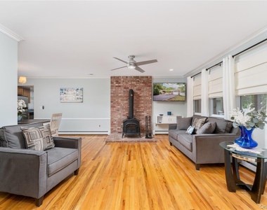 8 Wakeman Court - Photo Thumbnail 14